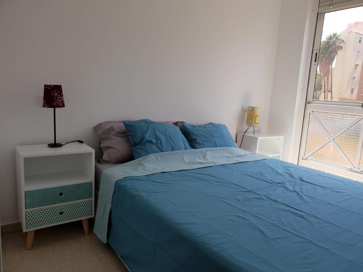 Апартаменты Apartamento Plaza Capuchinos Малага Экстерьер фото