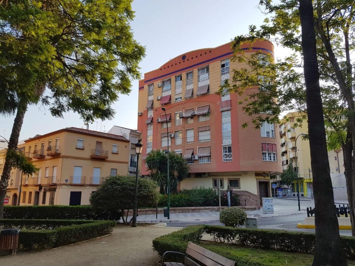 Апартаменты Apartamento Plaza Capuchinos Малага Экстерьер фото
