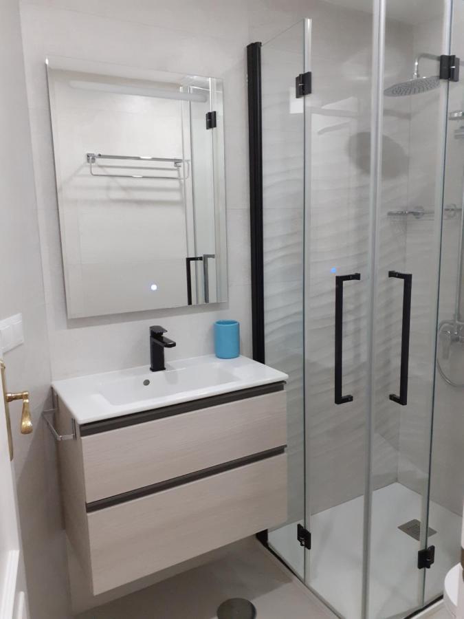 Апартаменты Apartamento Plaza Capuchinos Малага Экстерьер фото
