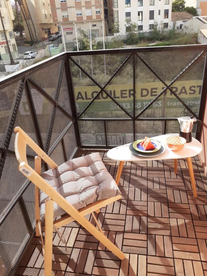 Апартаменты Apartamento Plaza Capuchinos Малага Экстерьер фото